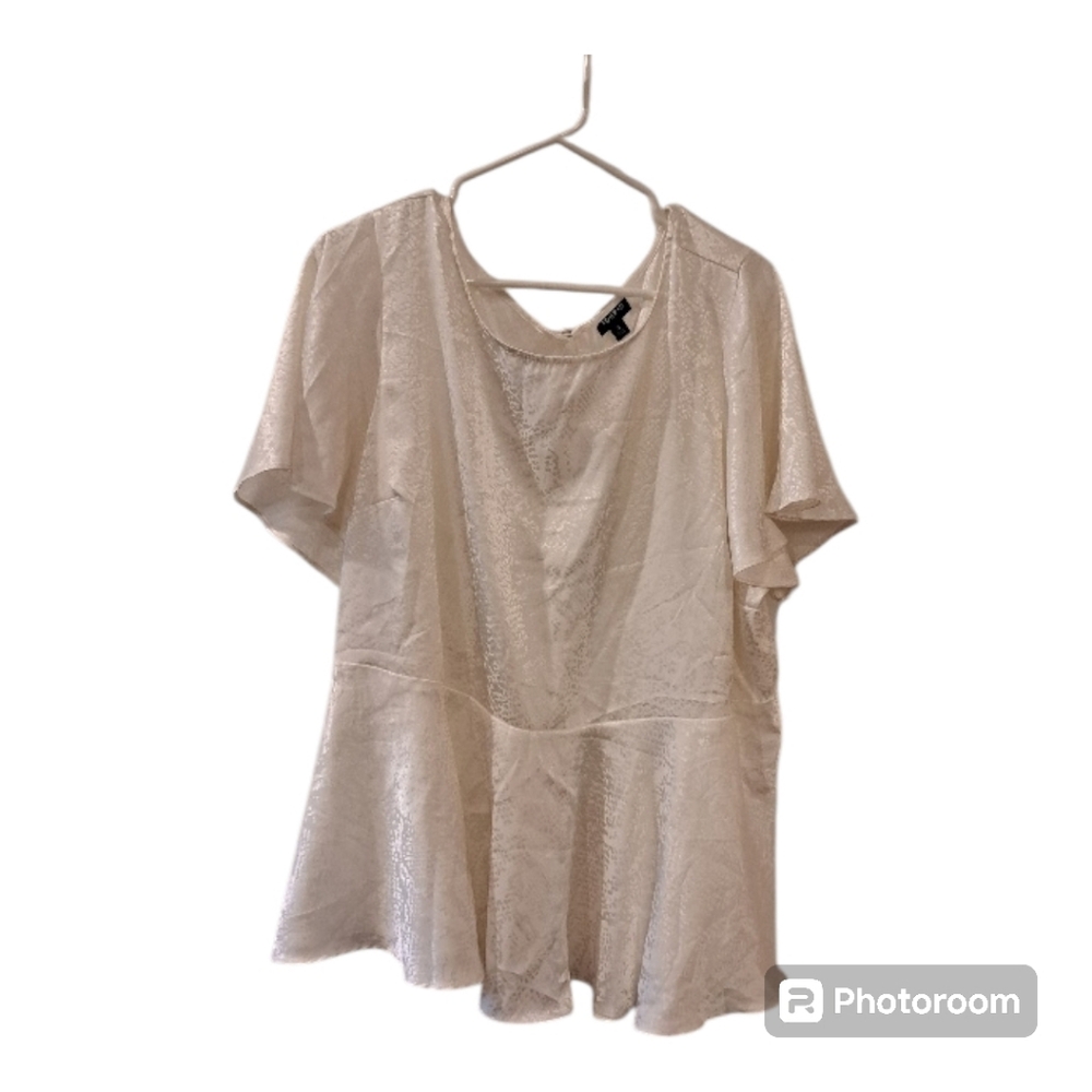 Torrid peplum cream top blouse casual size 3